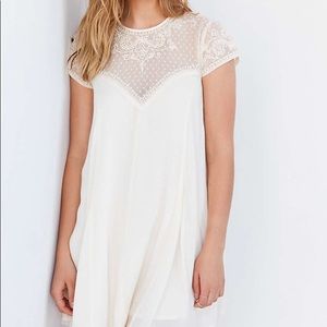 Women's White Lily Embellished Trapeze Dress